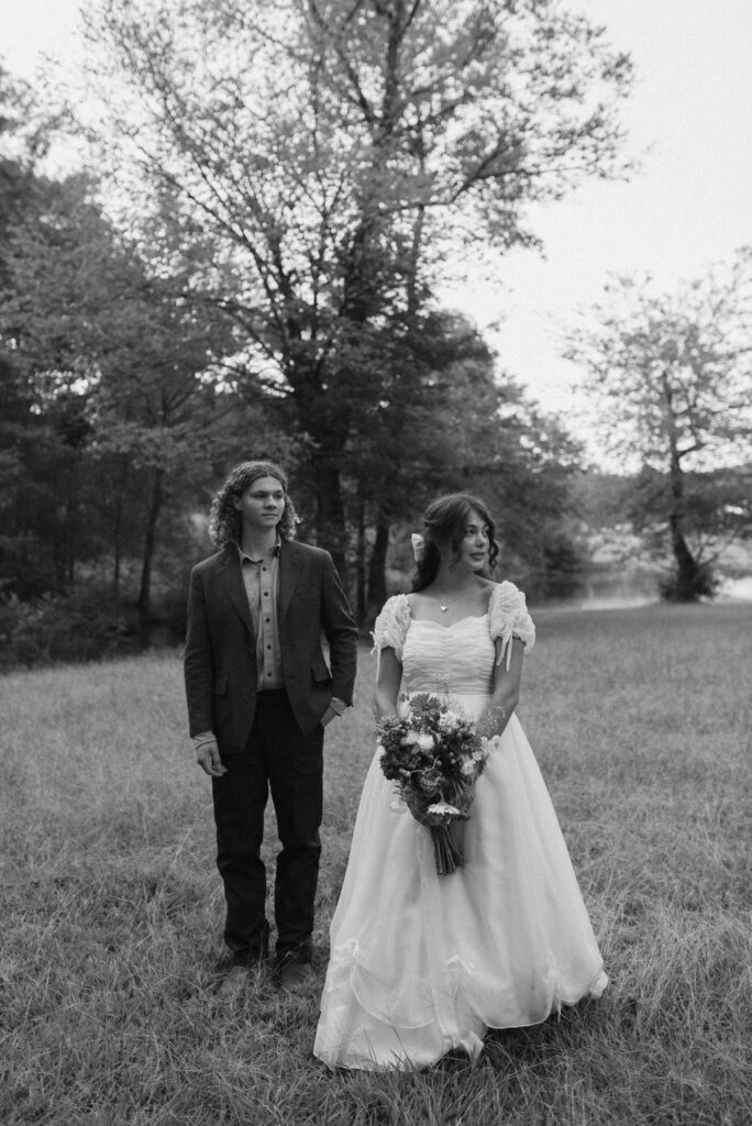 b&w picture if the newly married couple