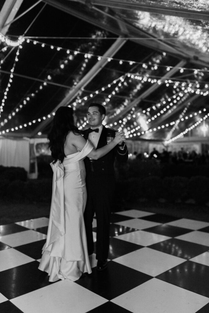 bride and groom first dance during wedding | wedding day details 