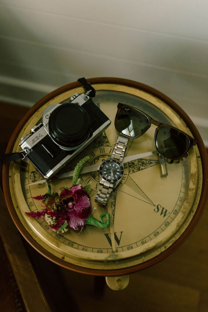 Groom details on compass table 