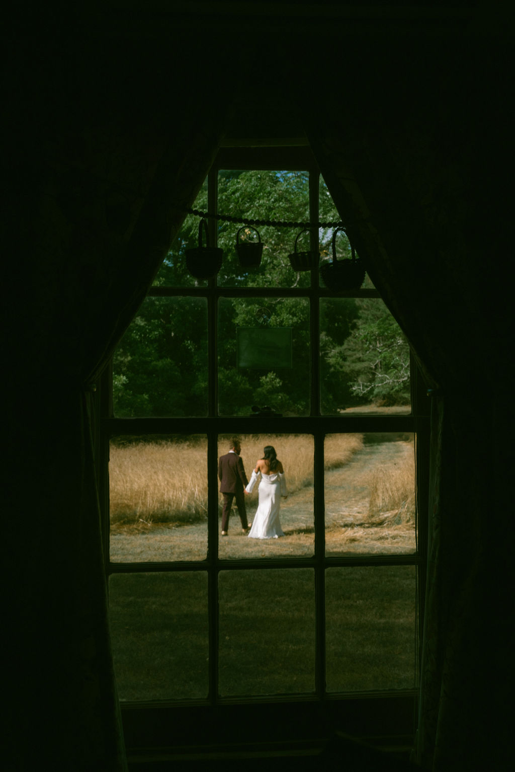 bride and groom portraits 