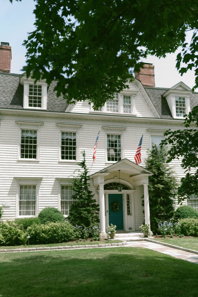 A Romantic Connecticut garden wedding Fountain Inn