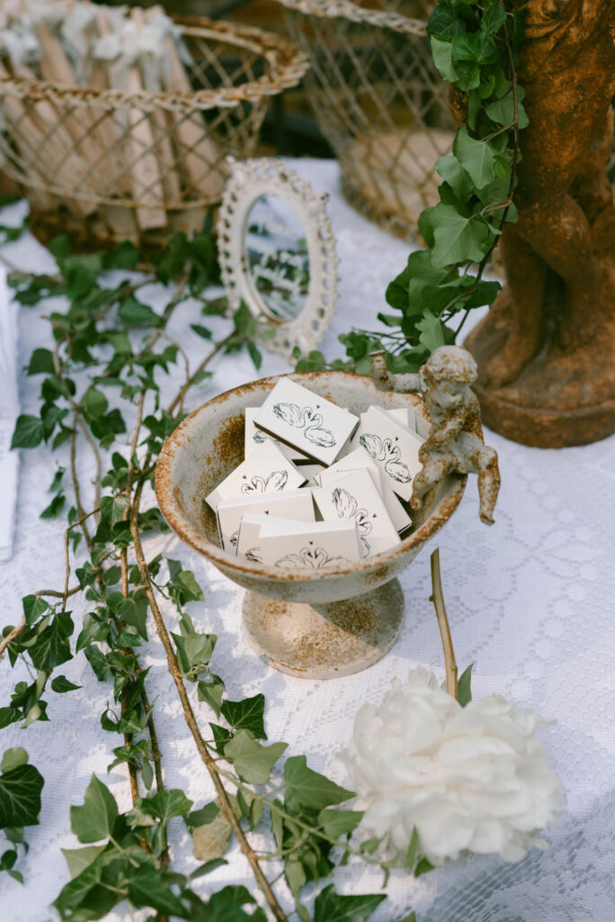 A Romantic Connecticut garden wedding Keeler Tavern Museum
