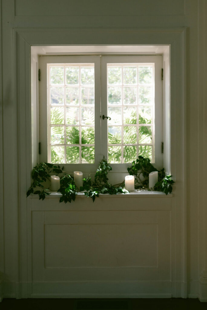 A Romantic Connecticut garden wedding Keeler Tavern Museum
