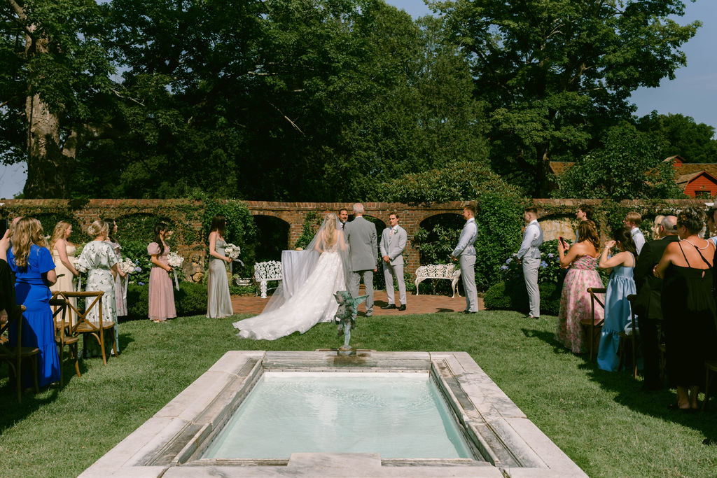 A Romantic Connecticut garden wedding Keeler Tavern Museum