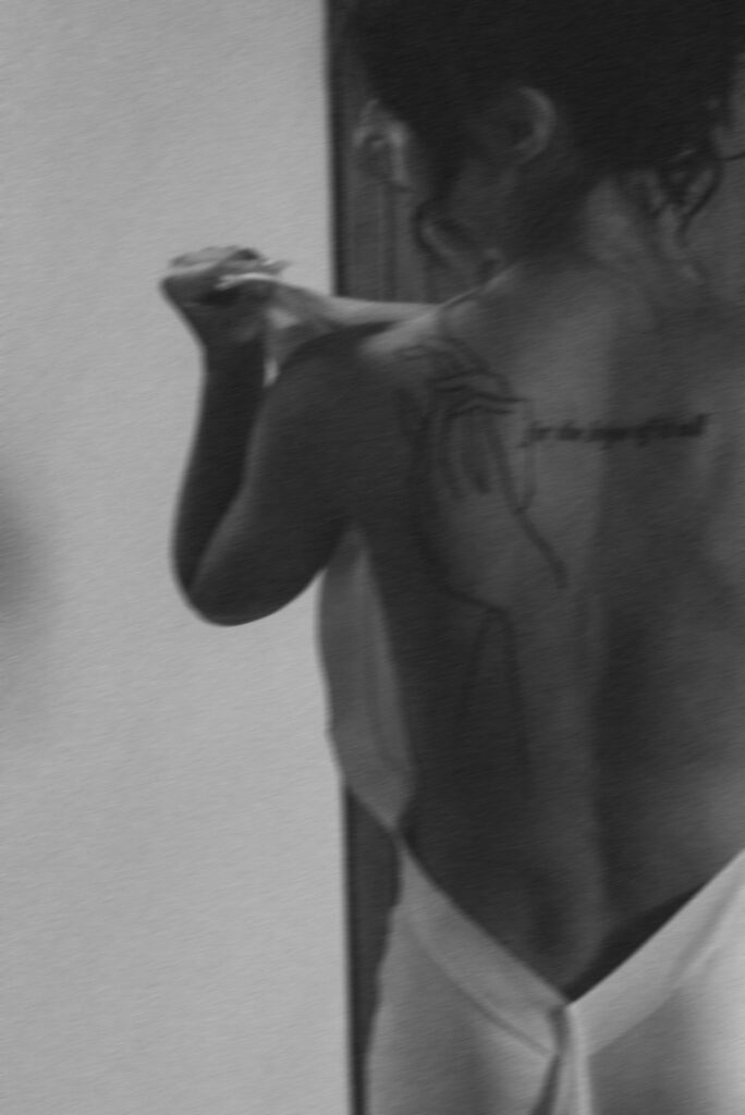 an intimate Italian escape wedding bride's getting ready together 