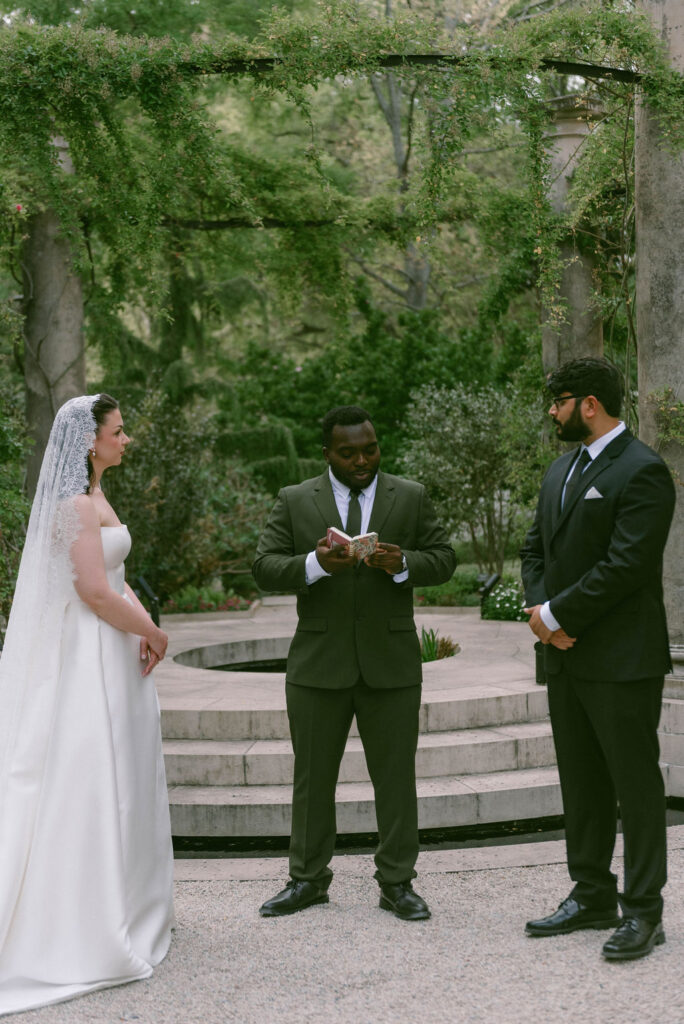 Intimate & Elegant Swan House Wedding in Olguita's Garden 